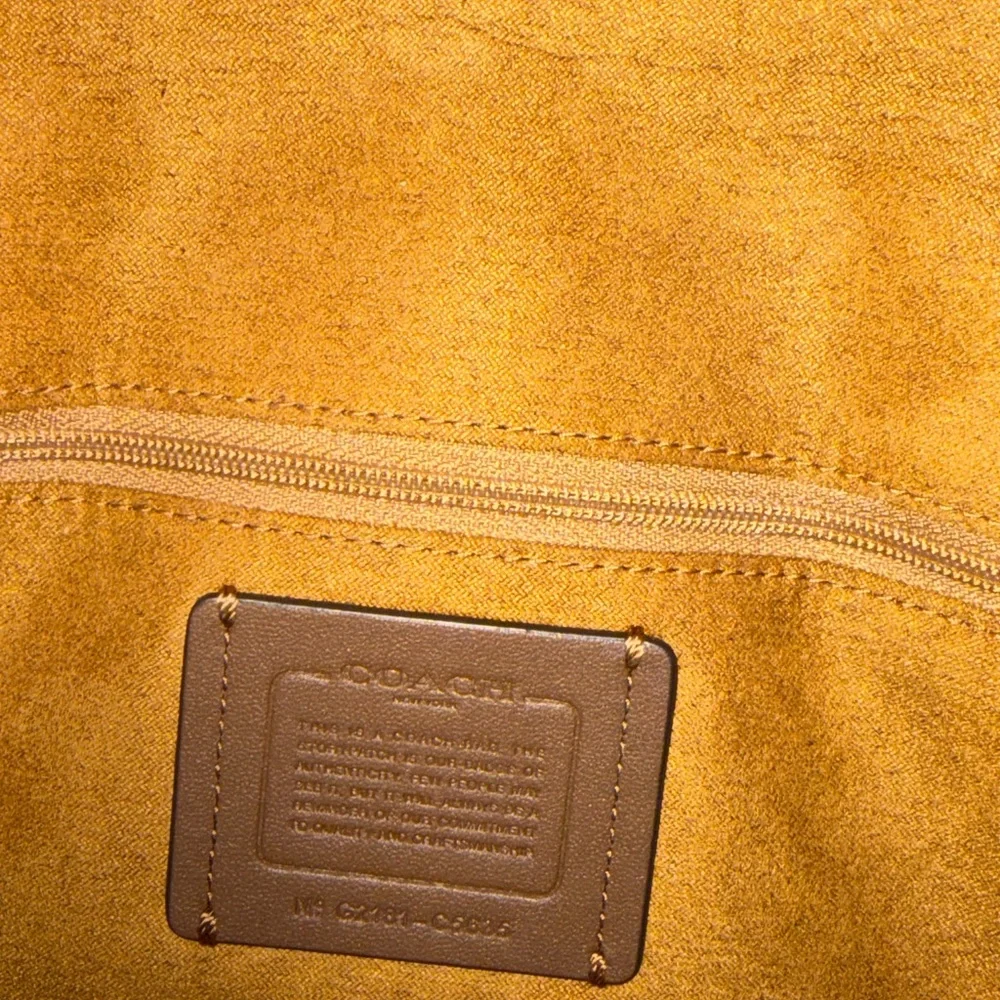 Coach Georgie Shoulder Bag - Picture 7 of 7